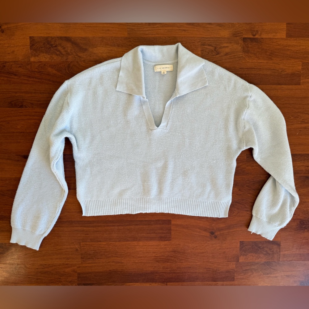 La Hearts Soft Blue V-Neck‎ Sweater